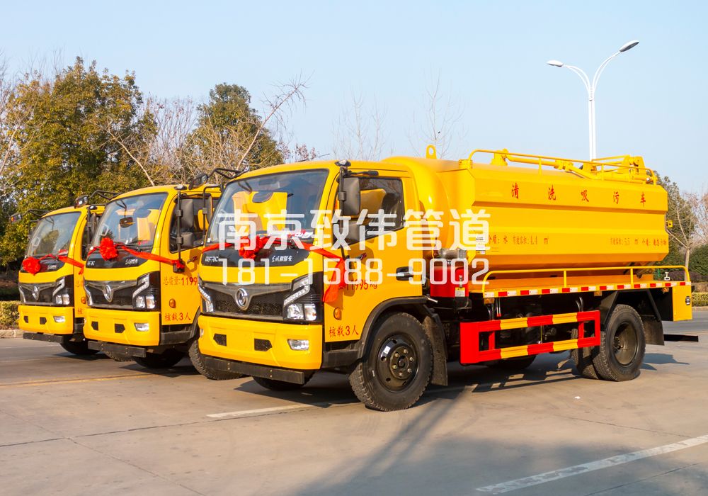 369顺义多利卡吸污车